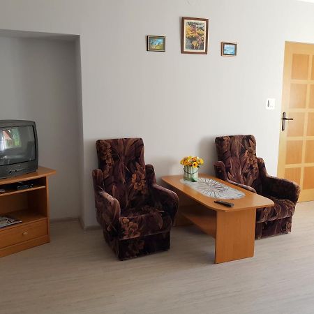 Jasmin Apartman Budry Kültér fotó