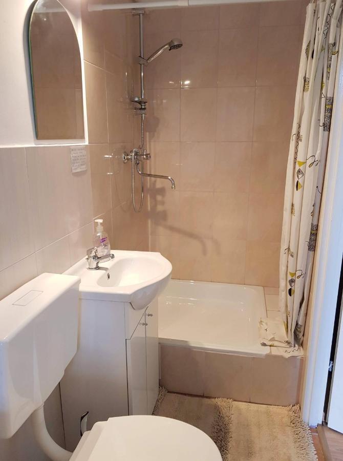 Jasmin Apartman Budry Kültér fotó